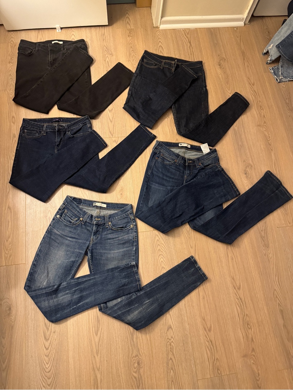 Levi's female Baby Lot of 4 Jeans Blue Black Solid Denim All Seasons Resellers